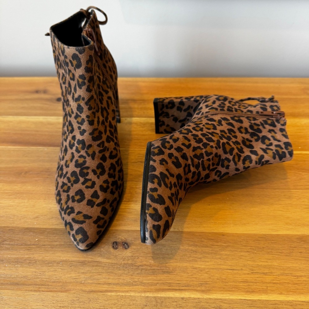 Stuart Weitzman Women 5 Leopard Print Suede Ankle Boots Block Heel Pointed Toe